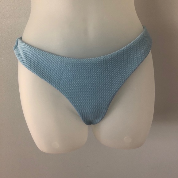 Zaful High-Cut Sky Blue Bikini - Picture 2 of 6